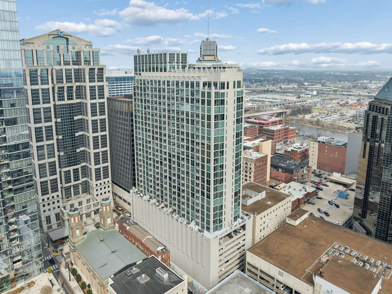 https://bt-photos.global.ssl.fastly.net/nashville/1280_boomver_1_RTC3147962-1.jpg