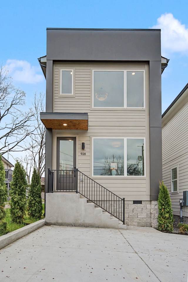 928 West Ave - Photo 1