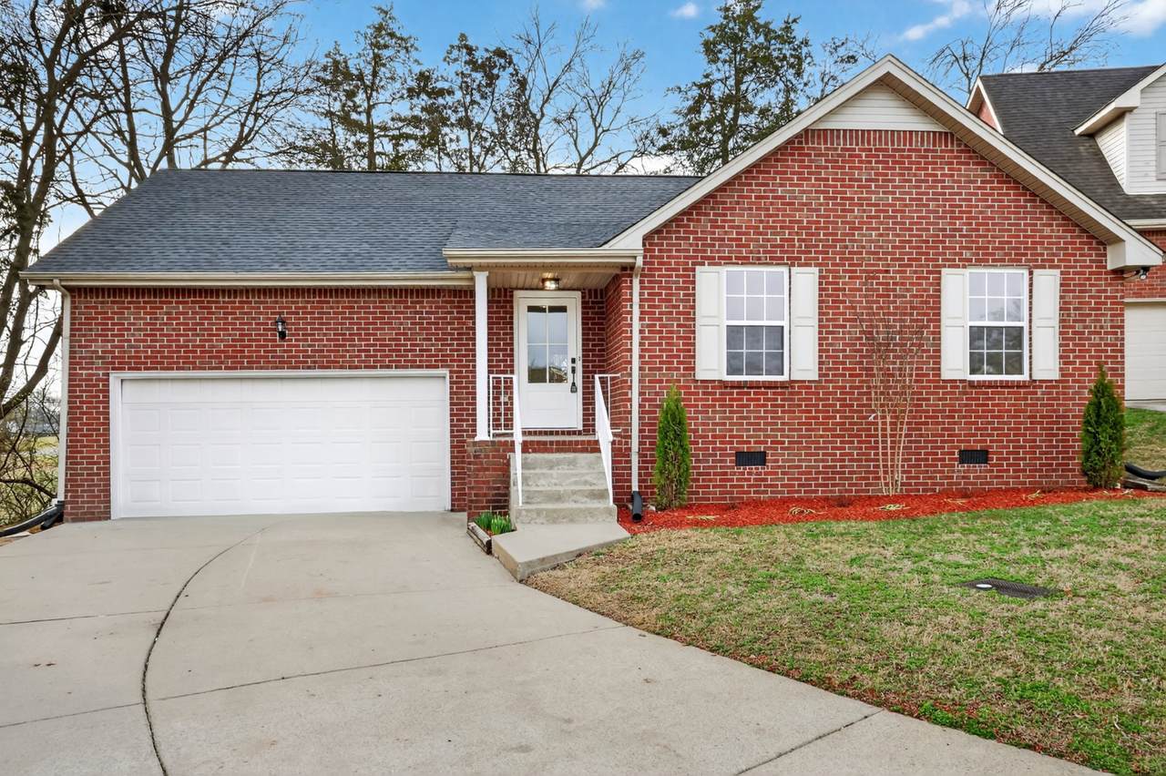 417 Hickory Chase Dr - Photo 1