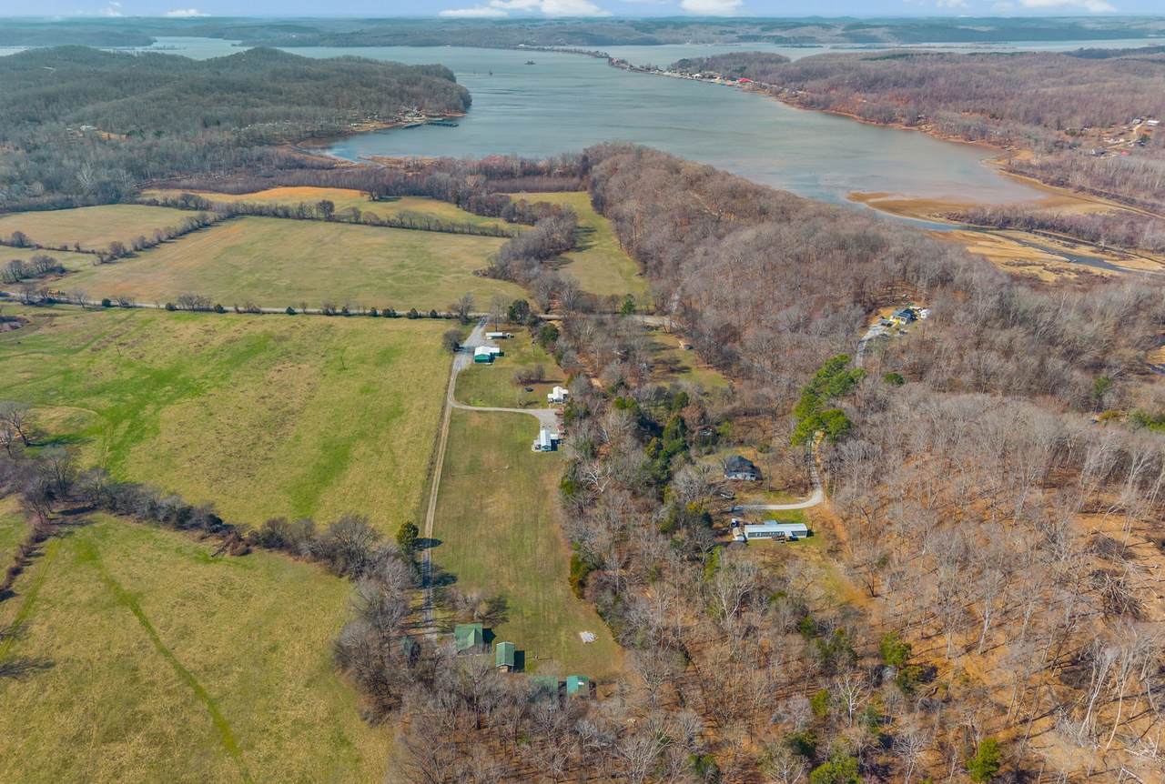 1095 White Oak Rd - Photo 1