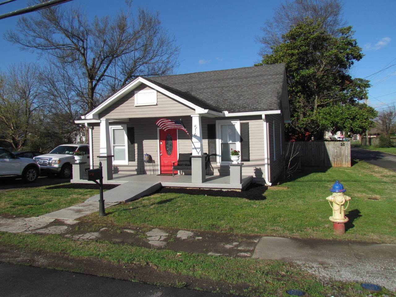 https://bt-photos.global.ssl.fastly.net/nashville/1280_boomver_1_RTC3148132-1.jpg