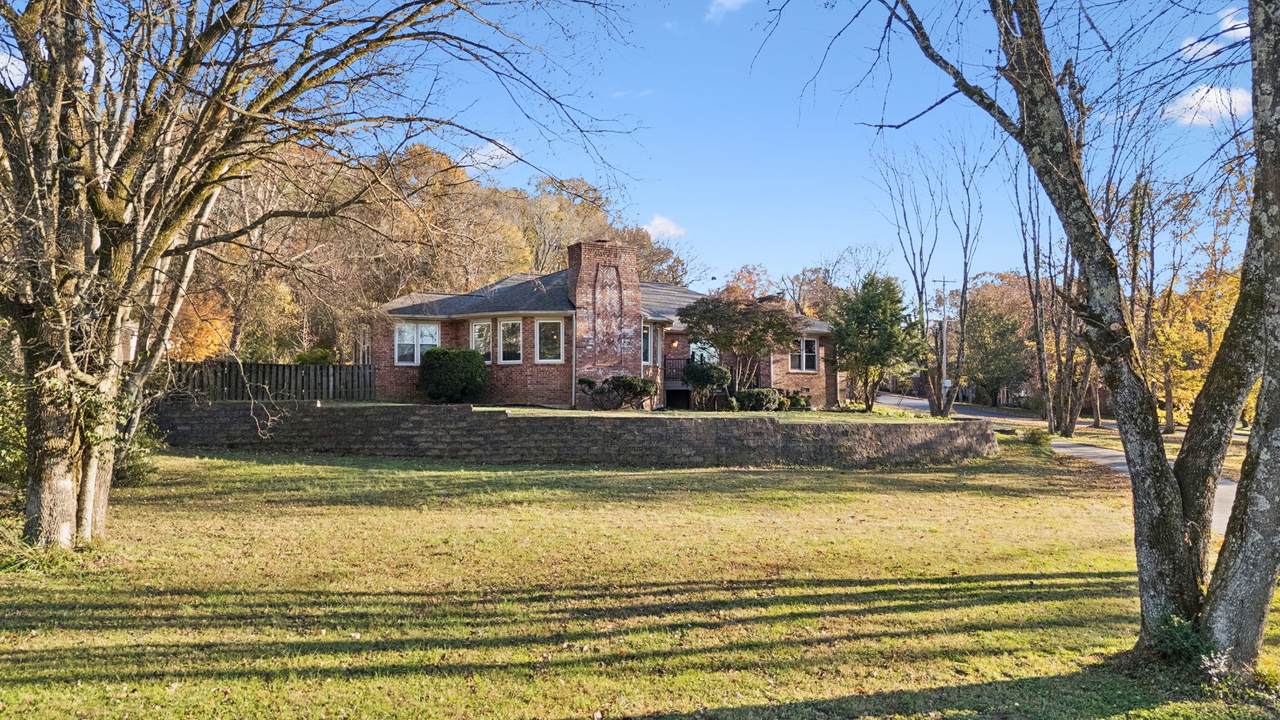 4451 Chandler Rd - Photo 1