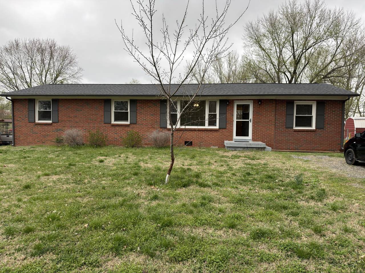 209 Old Trenton Rd - Photo 1
