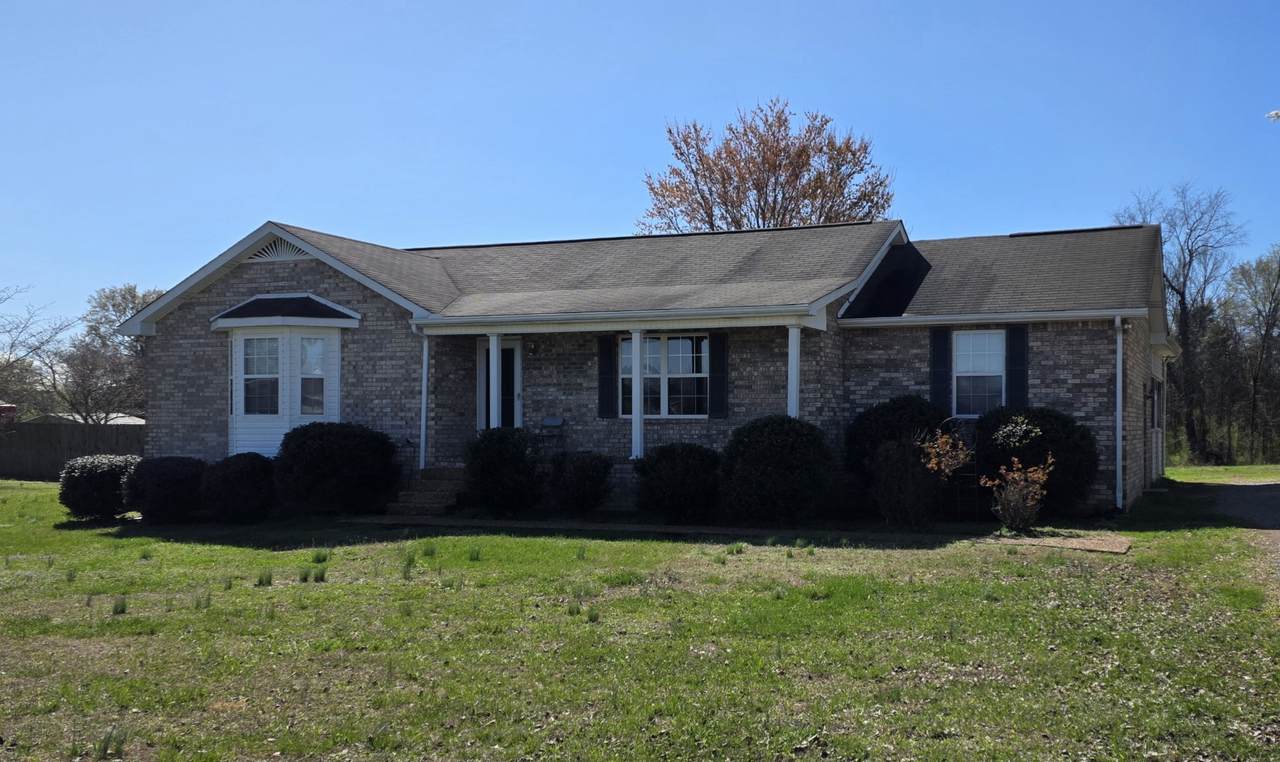 2004 Cody Dr - Photo 1