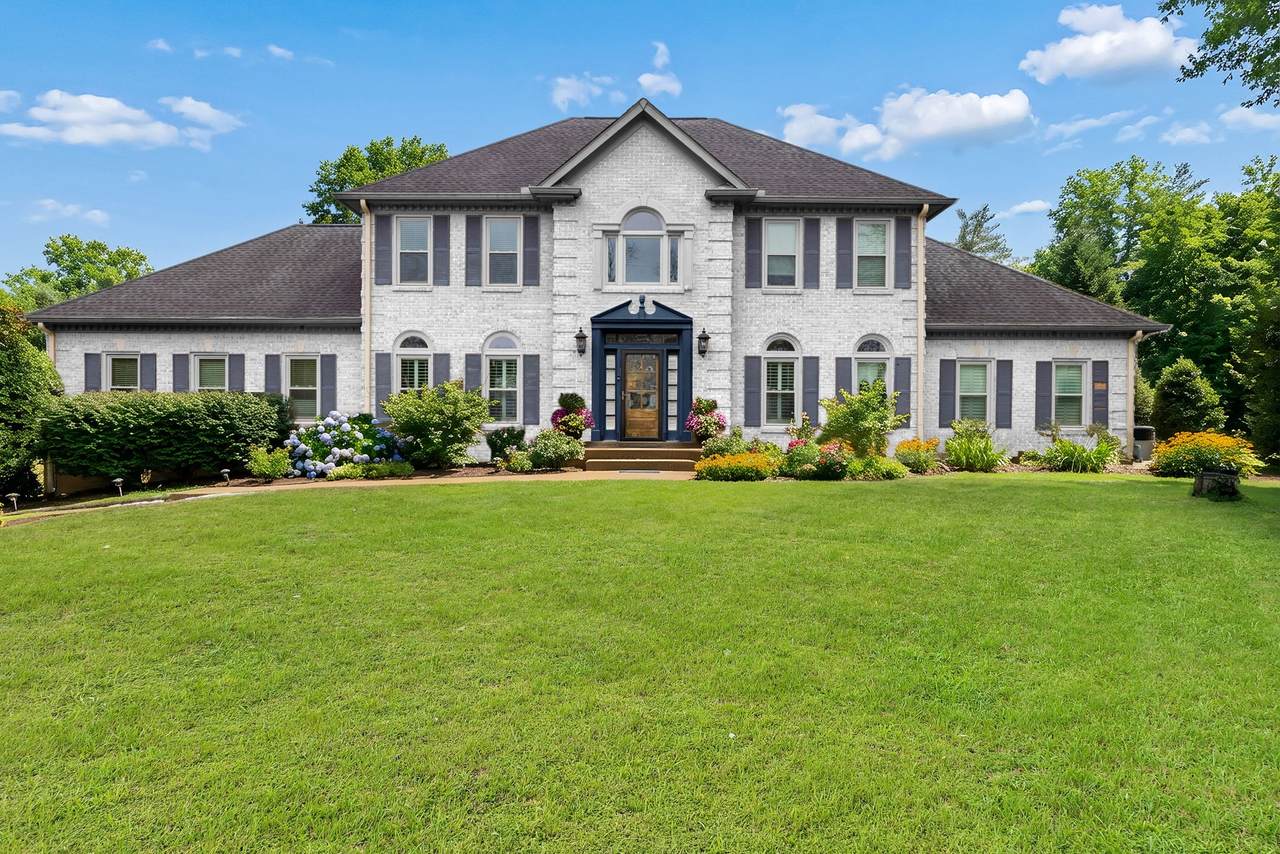 1412 Arrowhead Dr - Photo 1