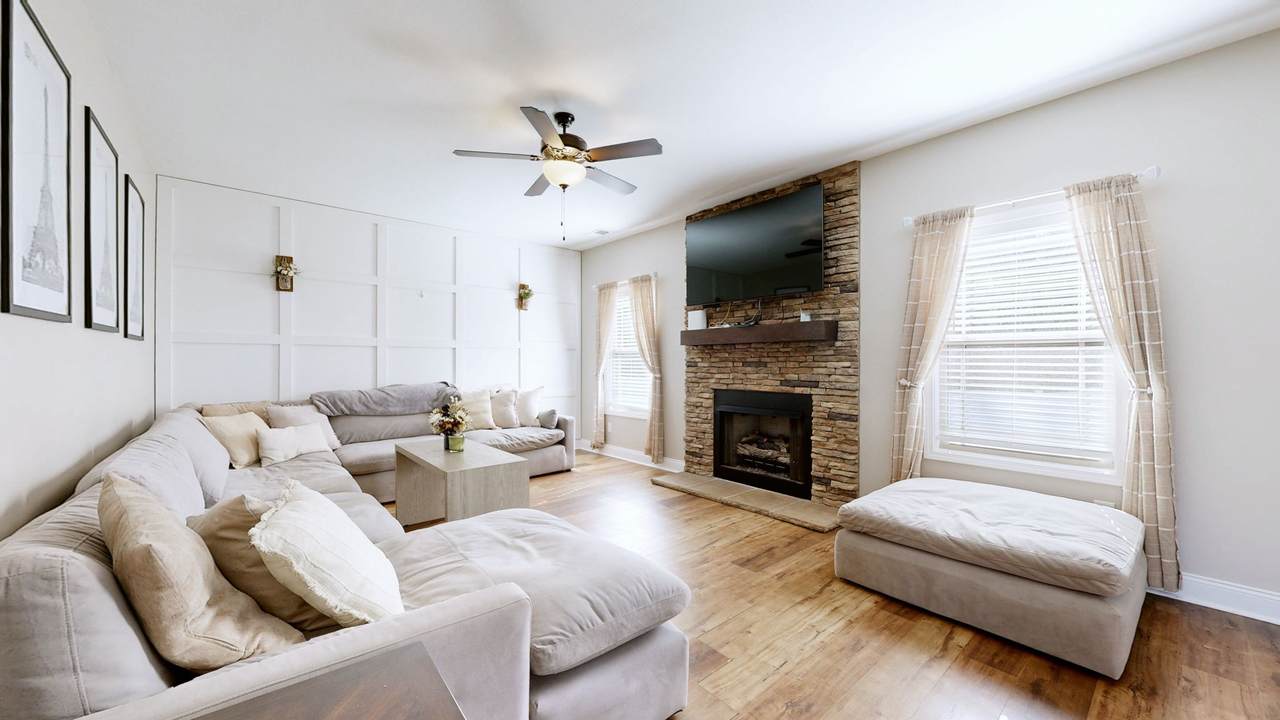 1214 Ewing Way - Photo 1