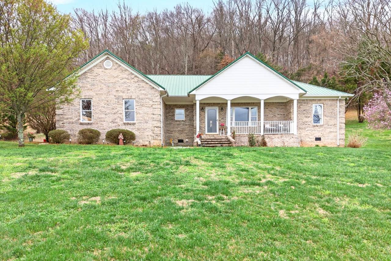 444 Mackie Rd - Photo 1