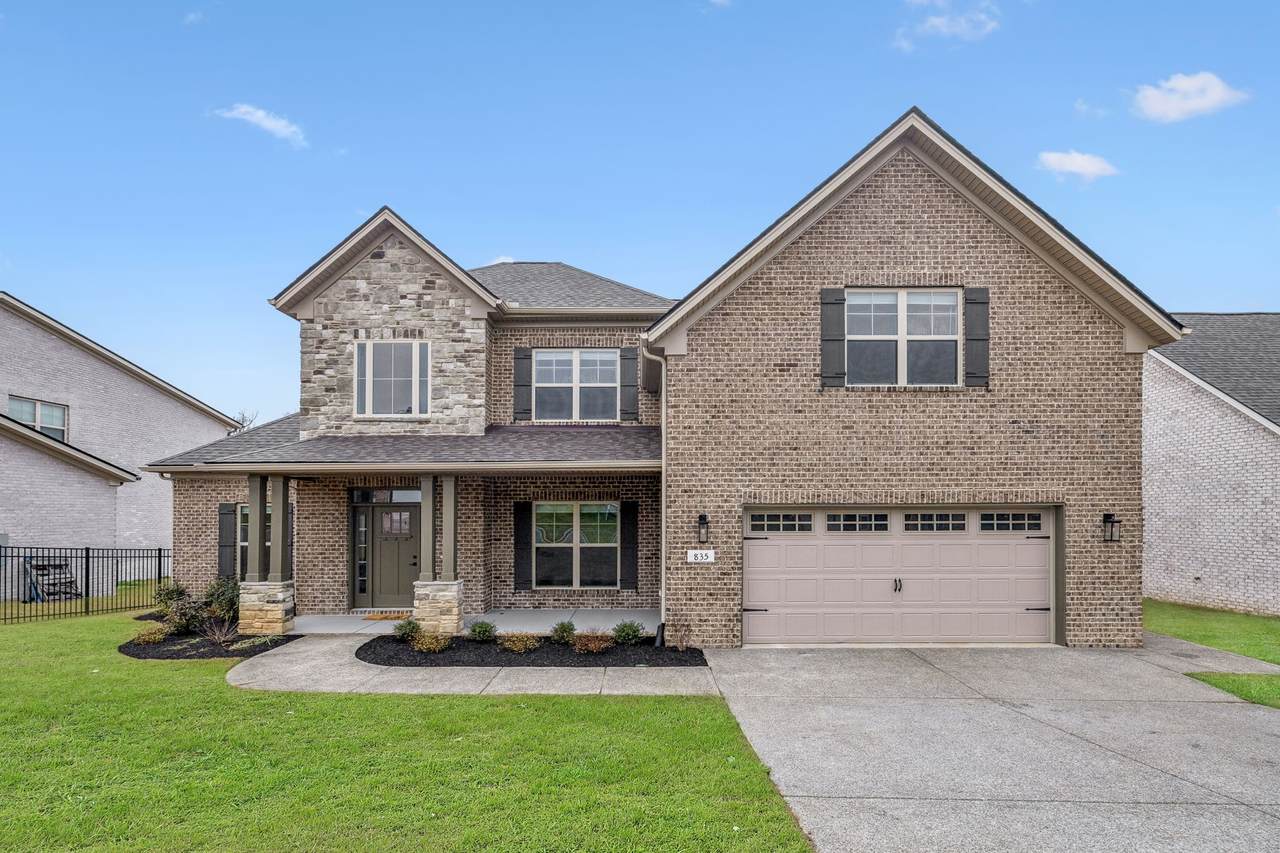 835 Stovers Gln - Photo 1