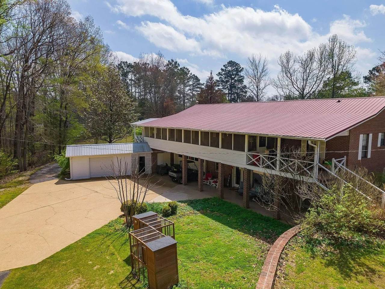https://bt-photos.global.ssl.fastly.net/nashville/1280_boomver_1_RTC3148804-1.jpg