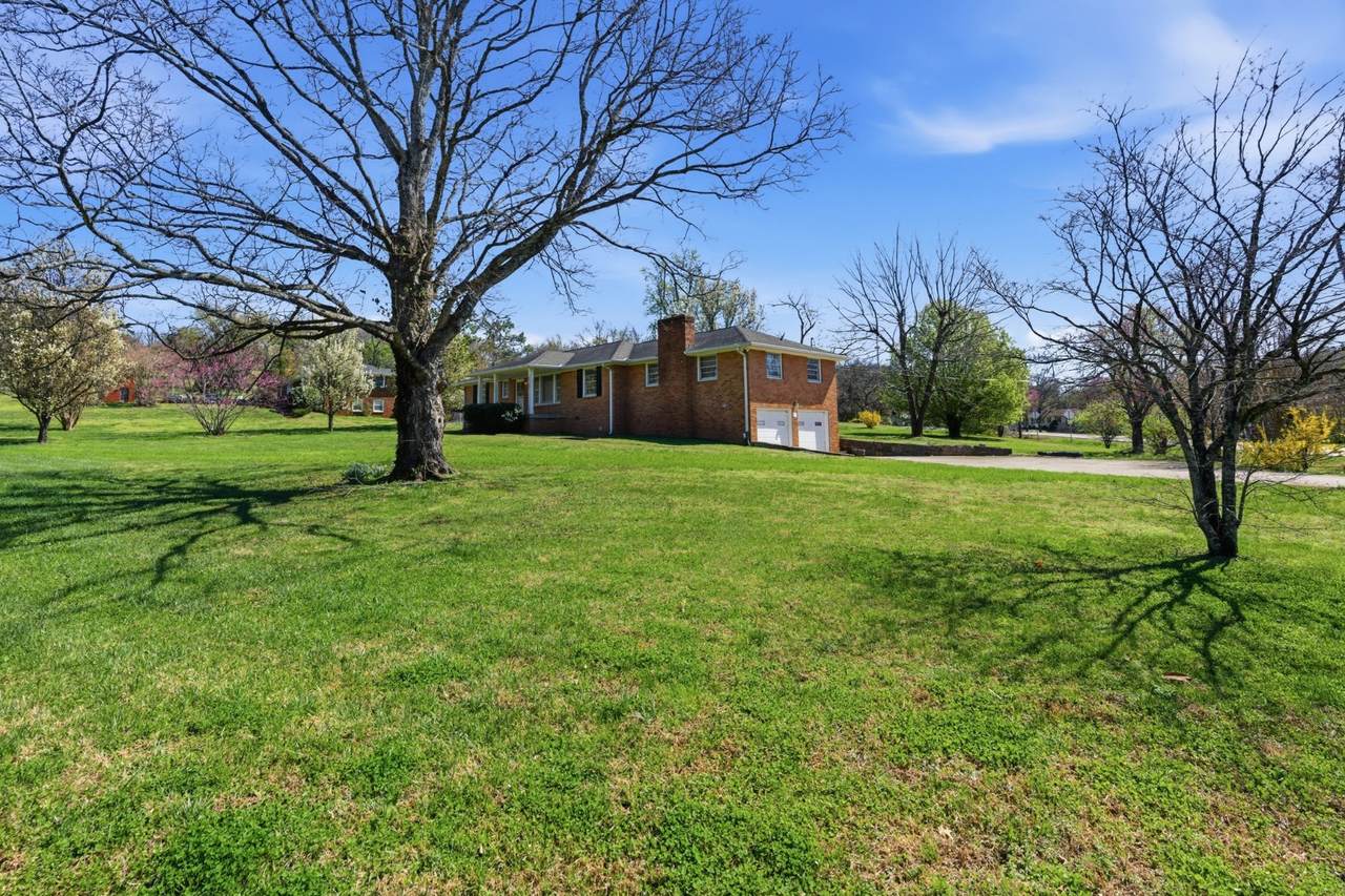 https://bt-photos.global.ssl.fastly.net/nashville/1280_boomver_1_RTC3149069-1.jpg