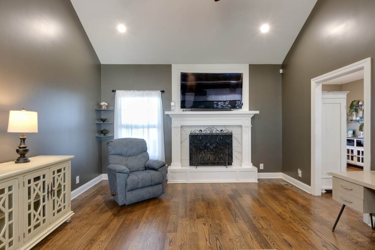 https://bt-photos.global.ssl.fastly.net/nashville/1280_boomver_1_RTC3149137-1.jpg