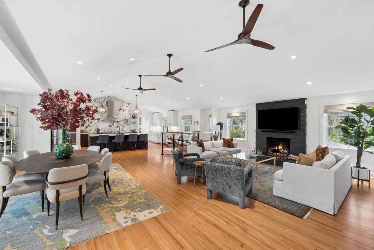 4401 Curtiswood Cir - Photo 1