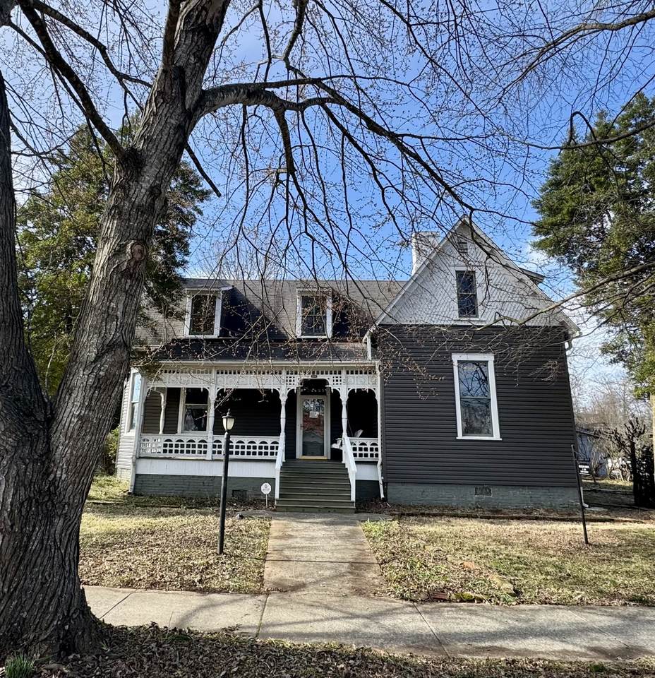 215 N Washington St - Photo 1