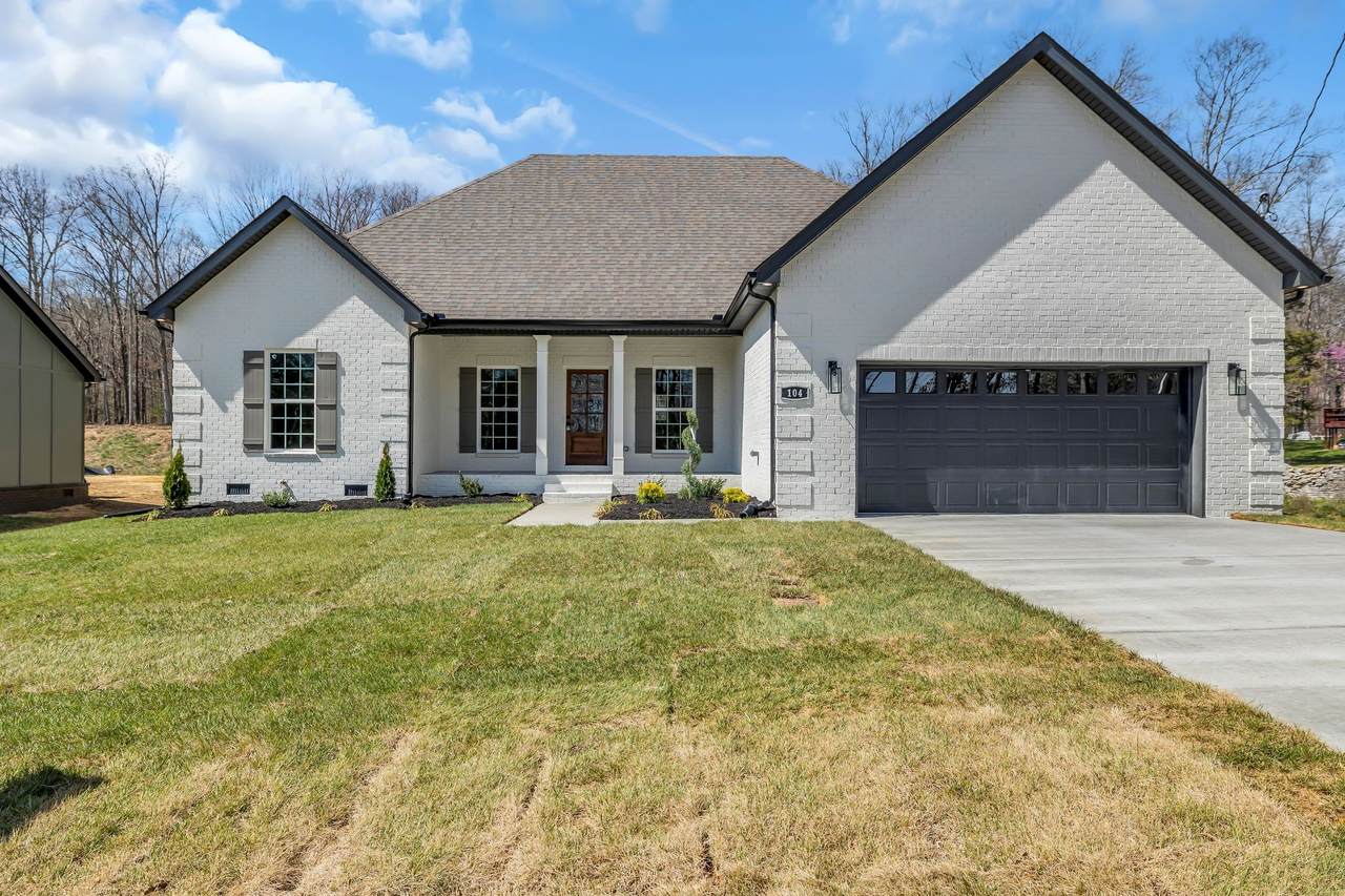 104 Stonebrook Dr - Photo 1