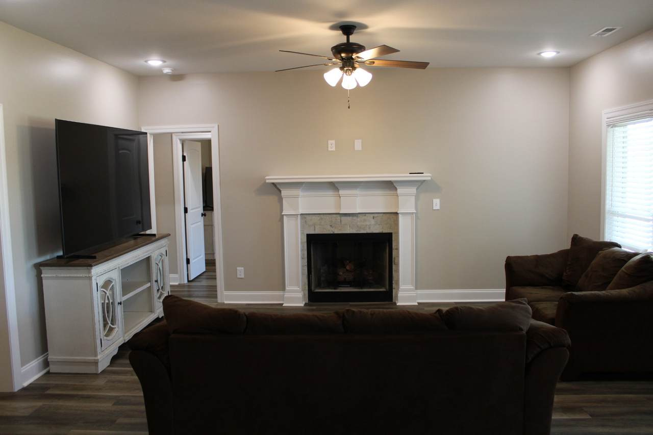 https://bt-photos.global.ssl.fastly.net/nashville/1280_boomver_1_RTC3152347-1.jpg
