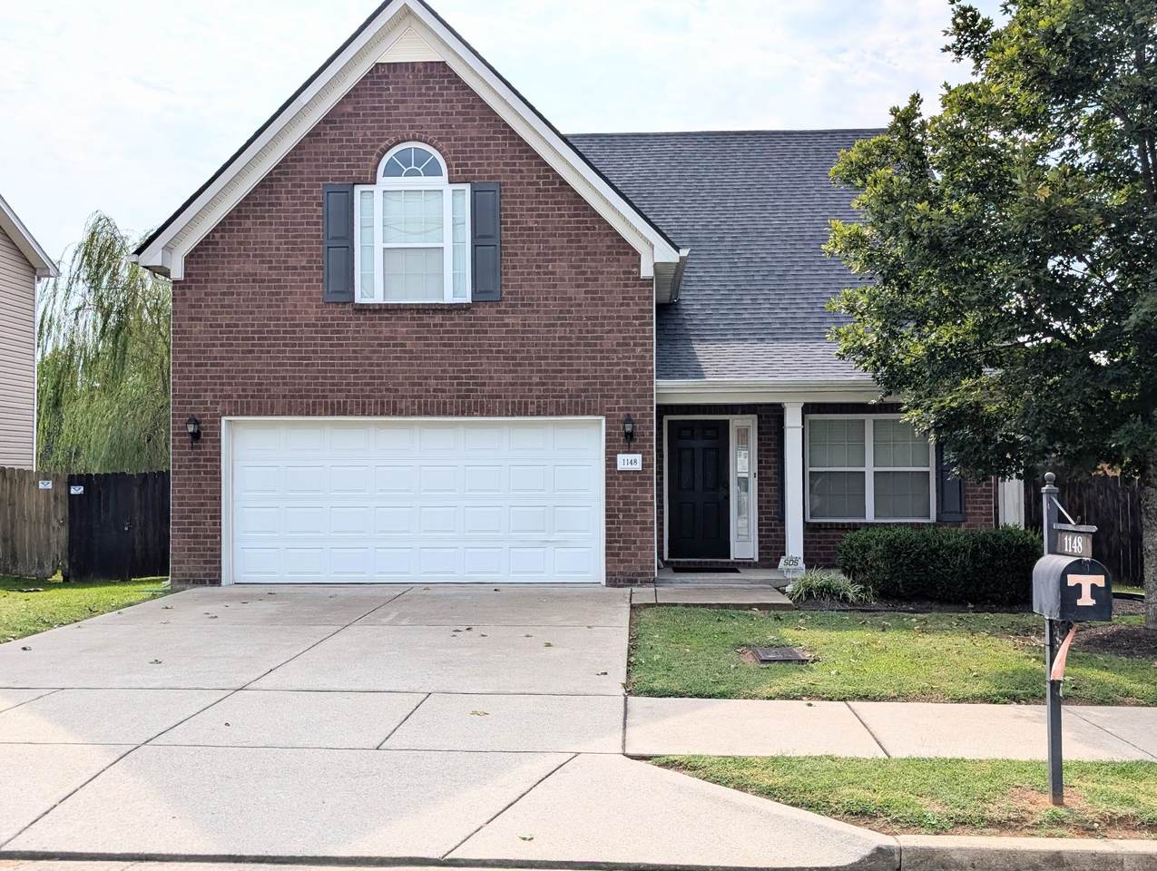 1148 Shire Dr - Photo 1