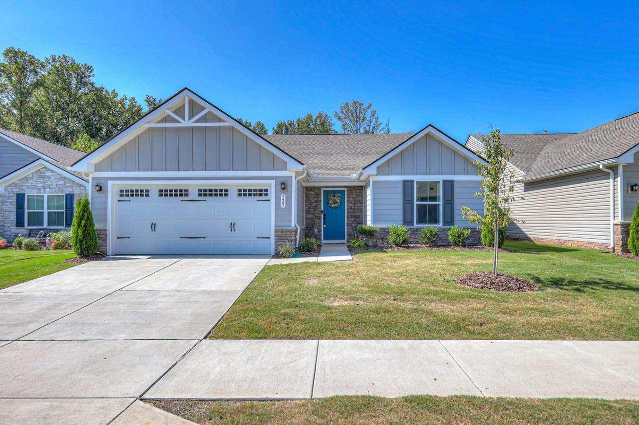 525 Streamview Dr - Photo 1