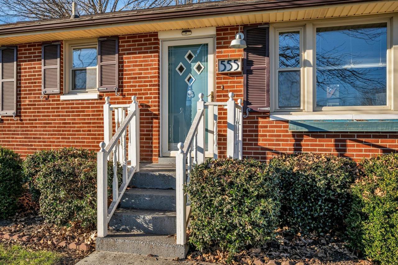 555 Ashe Ave - Photo 1