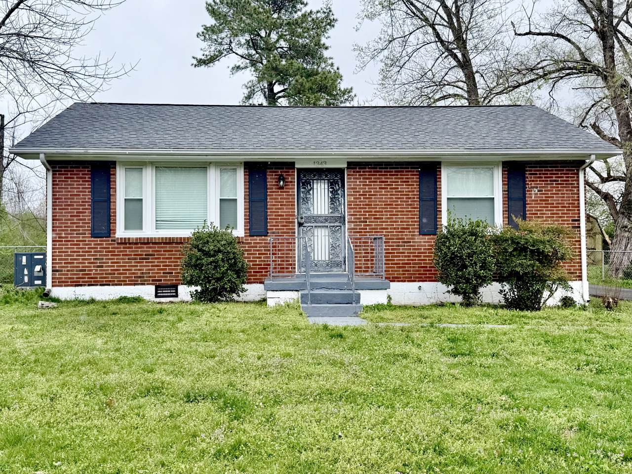 1343 Paradise Hill Rd - Photo 1
