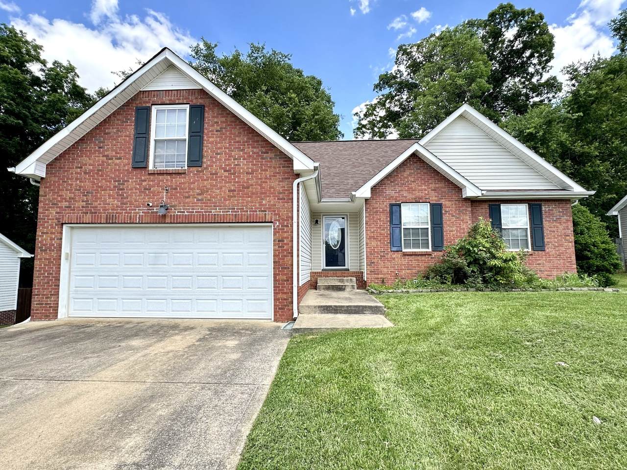 1641 Cedar Springs Cir - Photo 1