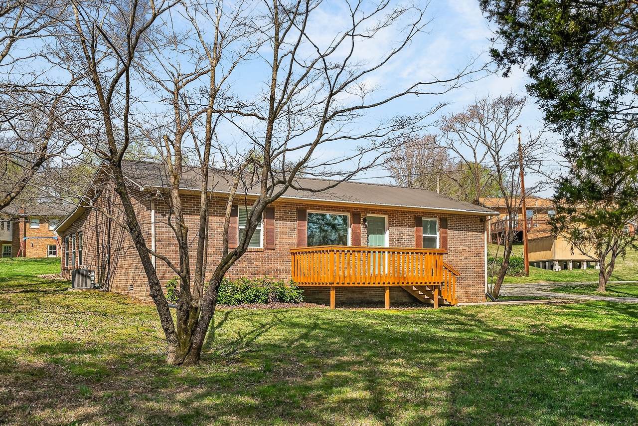 1423 Shadow Ln - Photo 1