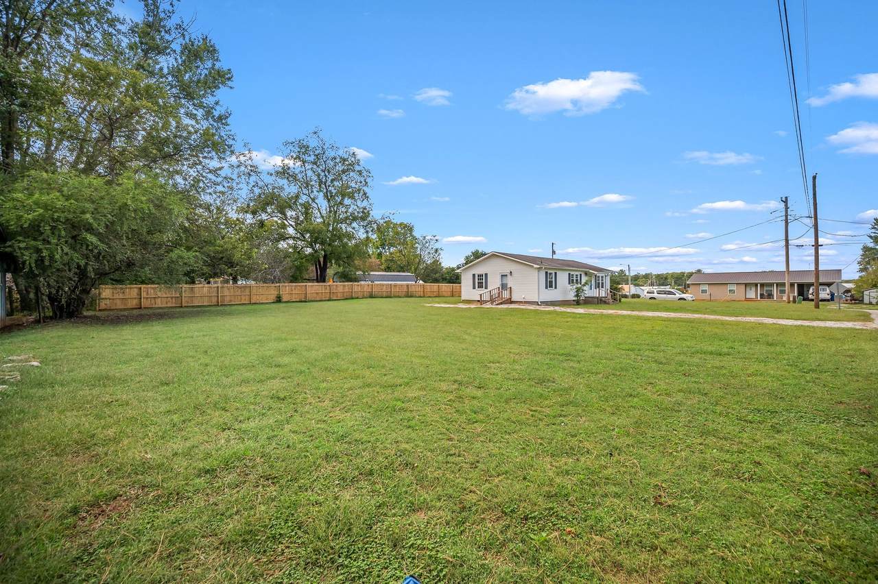 100 Stovall Dr - Photo 1