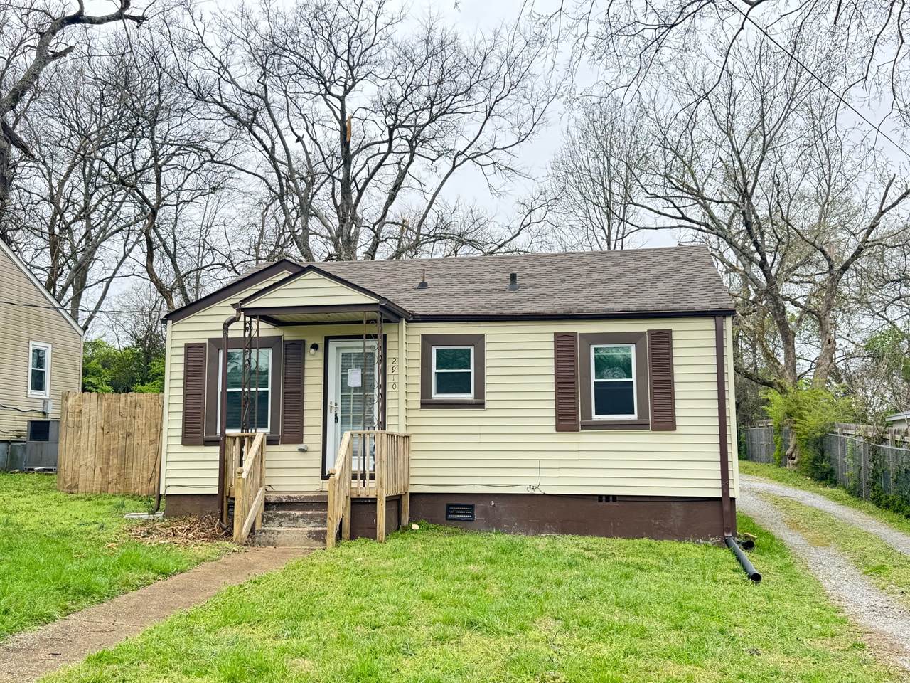 2910 Morningside Dr - Photo 1