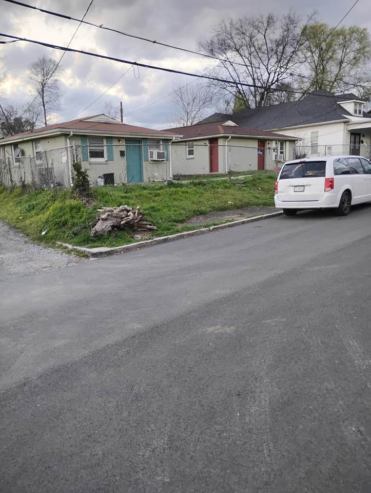 1807 15th Ave - Photo 1