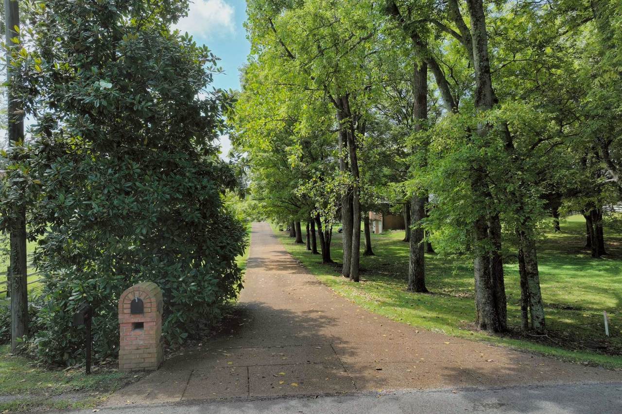 https://bt-photos.global.ssl.fastly.net/nashville/1280_boomver_1_RTC3155040-1.jpg