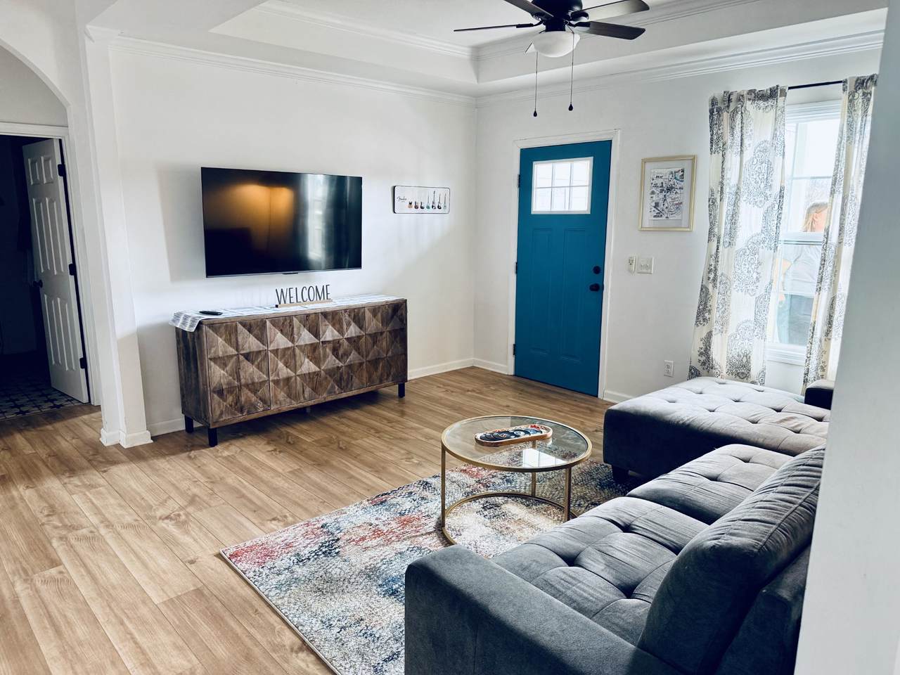105 Riverside Dr - Photo 1