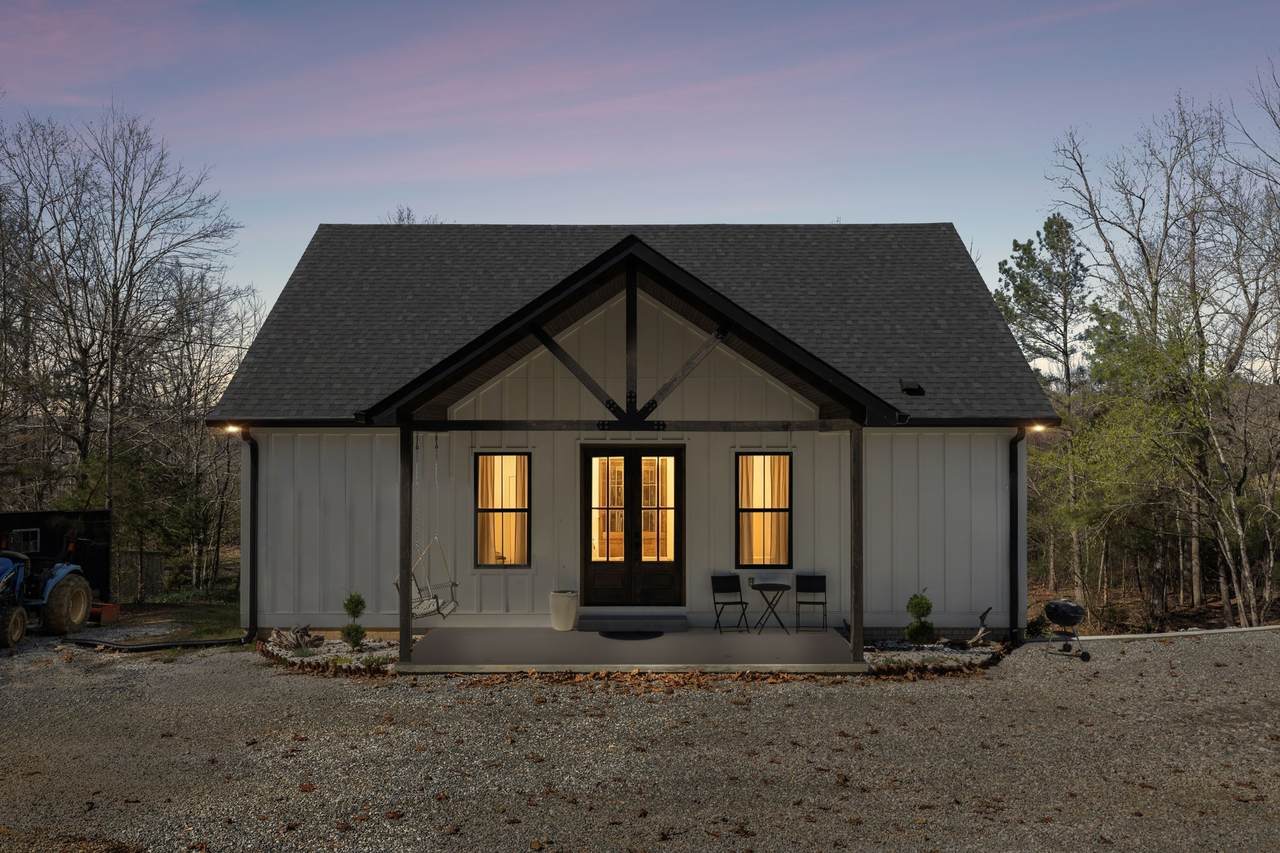 1602 White Oak Rd - Photo 1