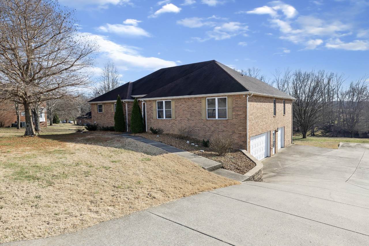 https://bt-photos.global.ssl.fastly.net/nashville/1280_boomver_1_RTC3156100-1.jpg