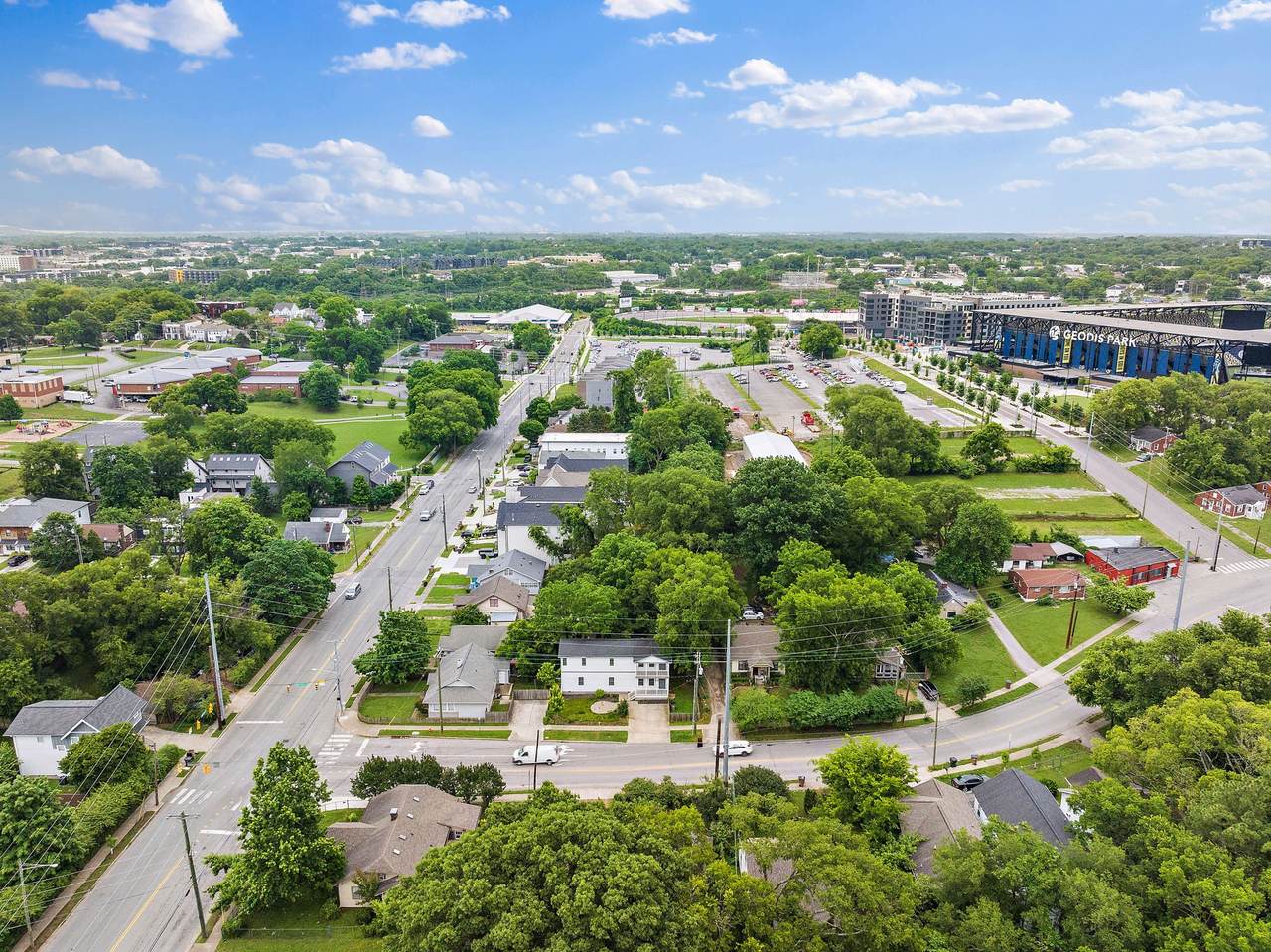 https://bt-photos.global.ssl.fastly.net/nashville/1280_boomver_1_RTC3158670-1.jpg