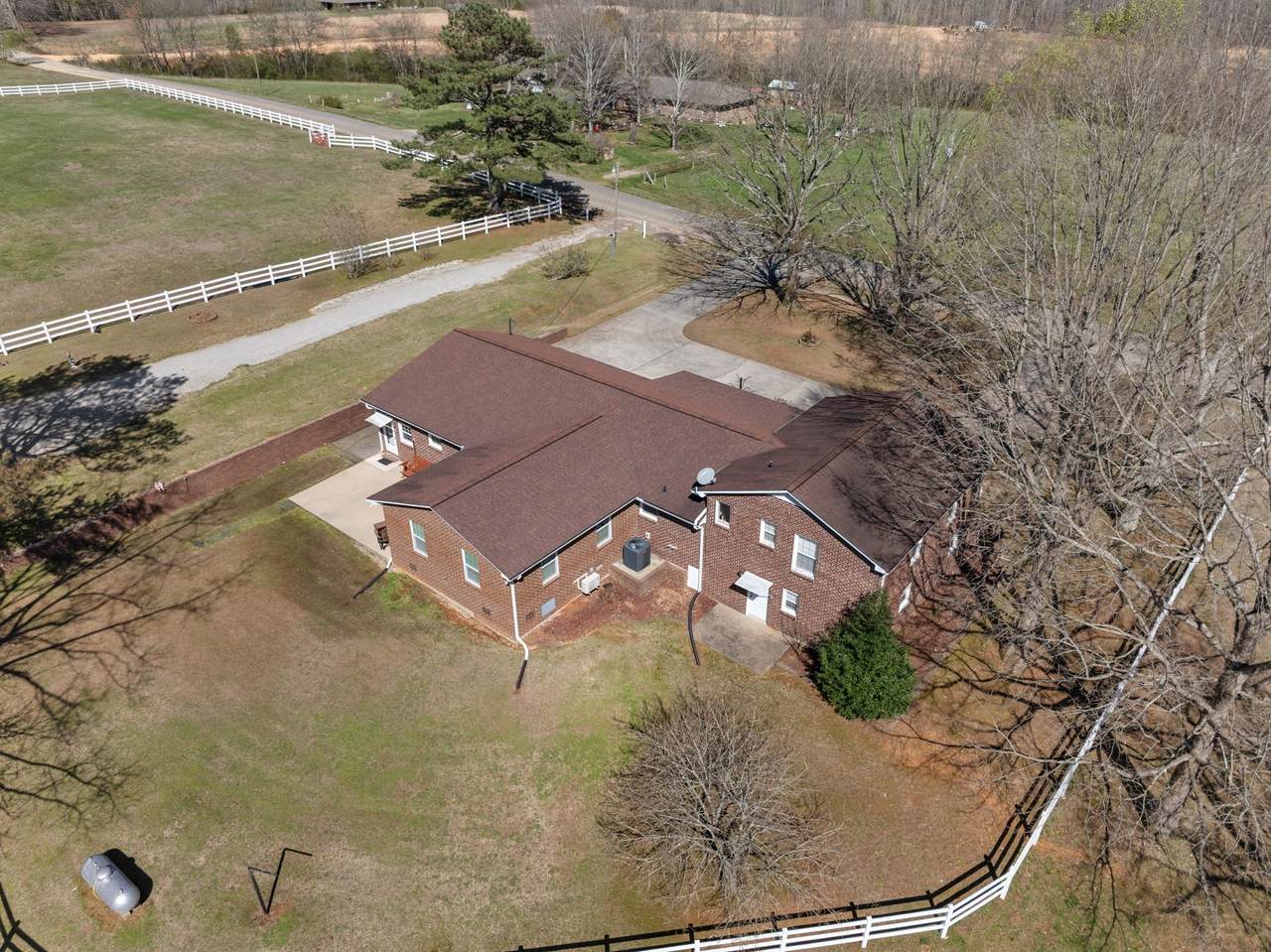 https://bt-photos.global.ssl.fastly.net/nashville/1280_boomver_1_RTC3158701-1.jpg