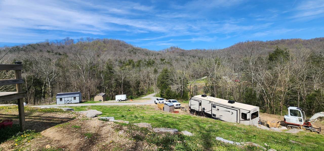 950 Chapman Hollow Rd - Photo 1