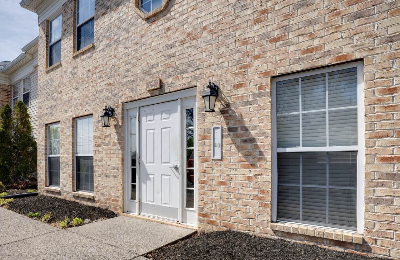 406 Churchill Xing - Photo 1