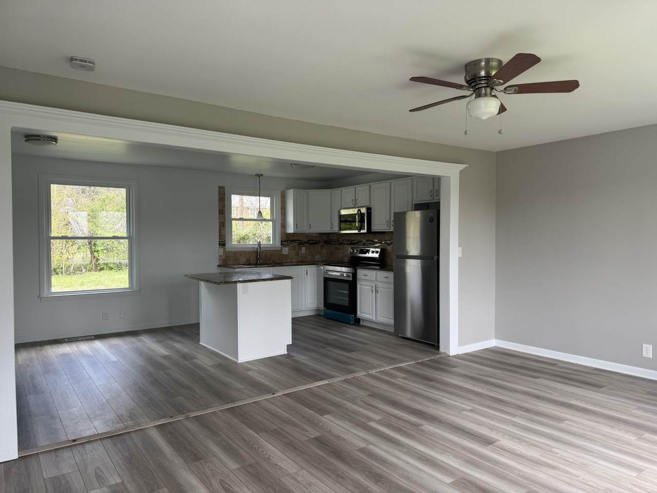 https://bt-photos.global.ssl.fastly.net/nashville/1280_boomver_1_RTC3159914-1.jpg
