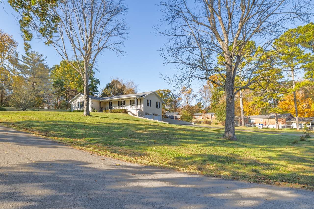 https://bt-photos.global.ssl.fastly.net/nashville/1280_boomver_1_RTC3160027-1.jpg