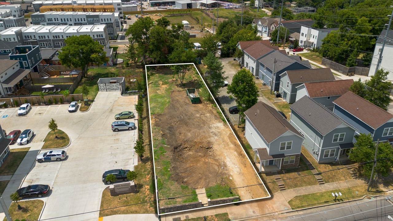 709 40th Ave - Photo 1