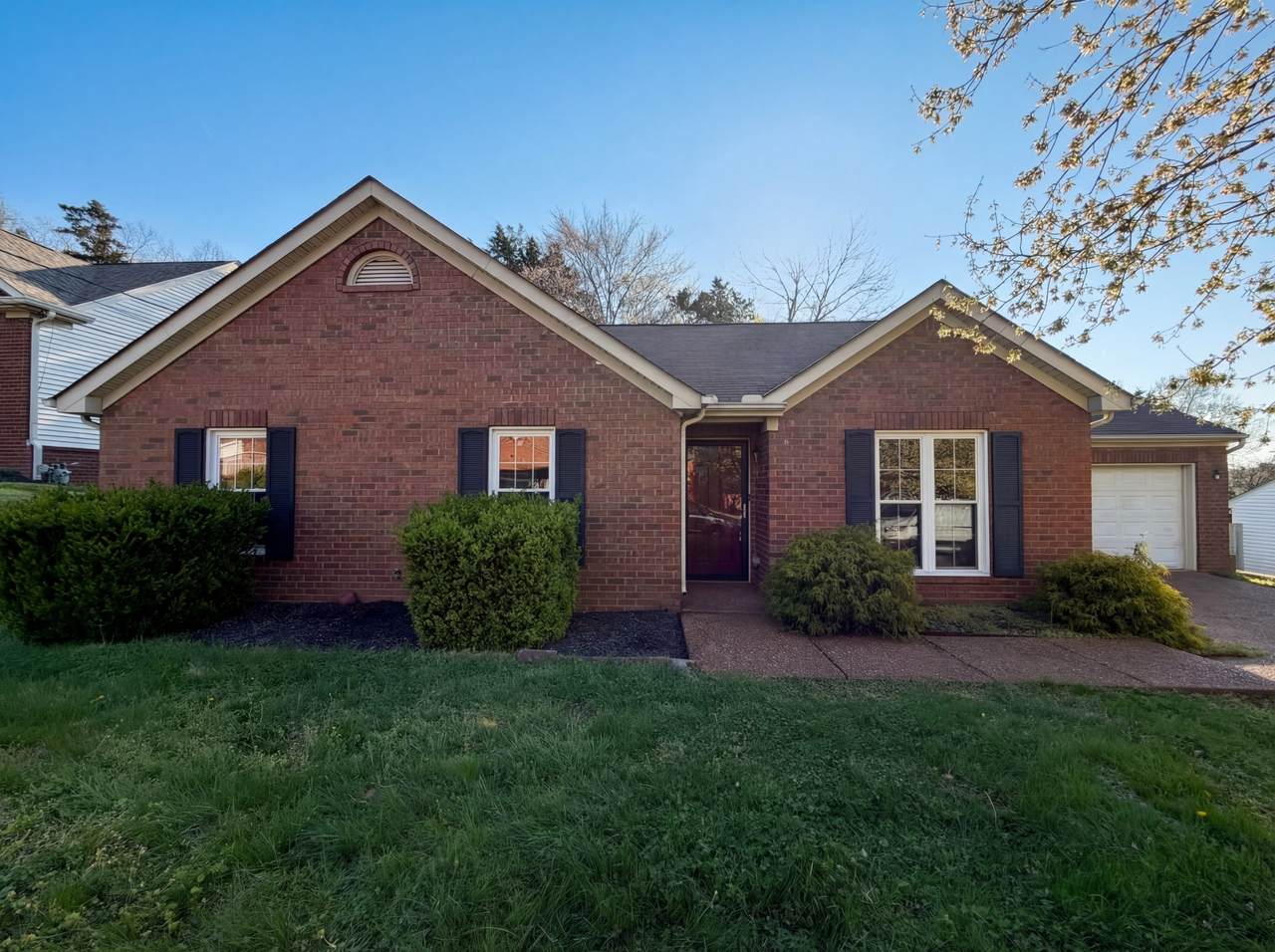 2416 Bayview Dr - Photo 1