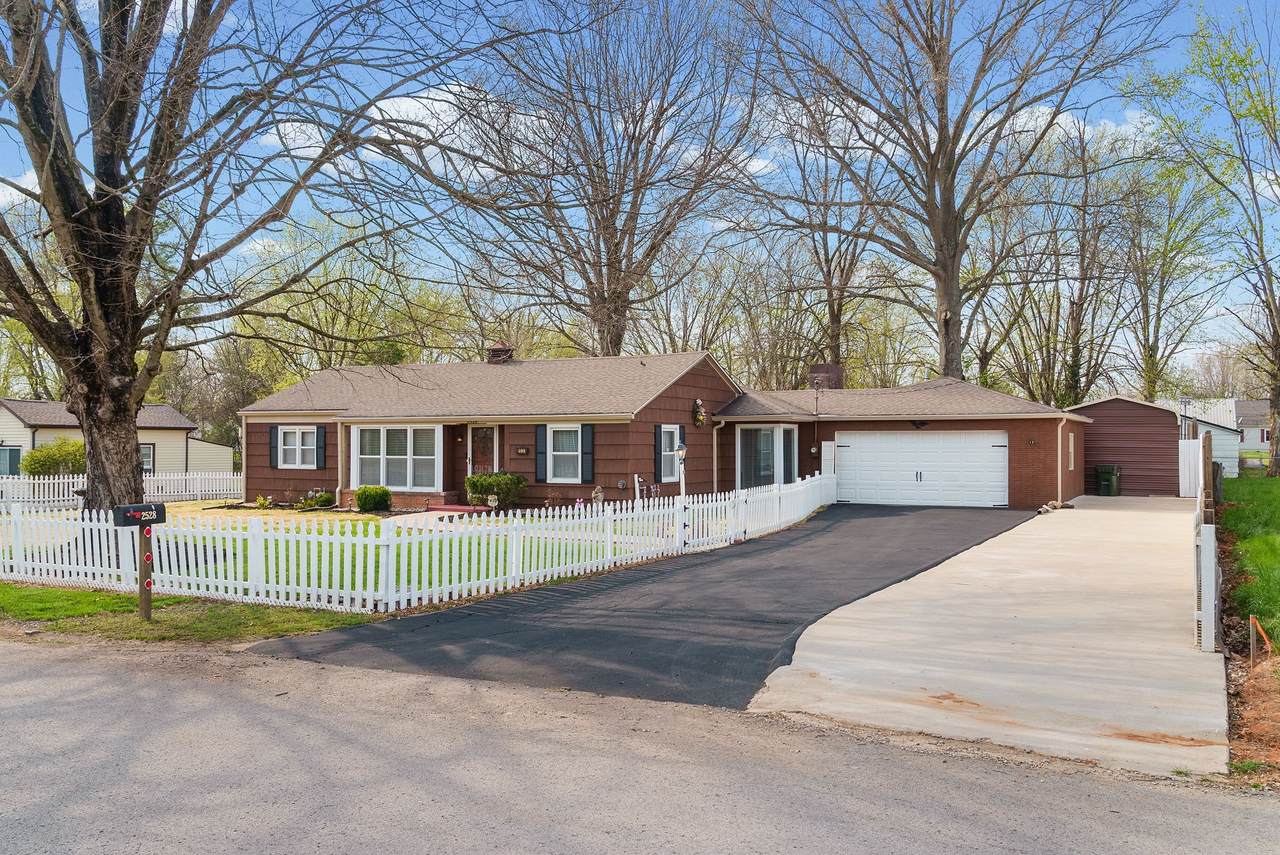 2528 Faulkner Dr - Photo 1