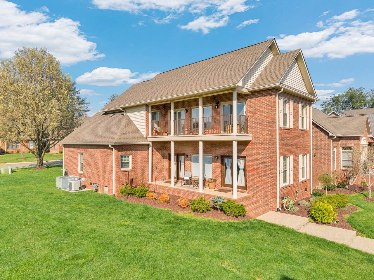 1700 Fairway Dr - Photo 1