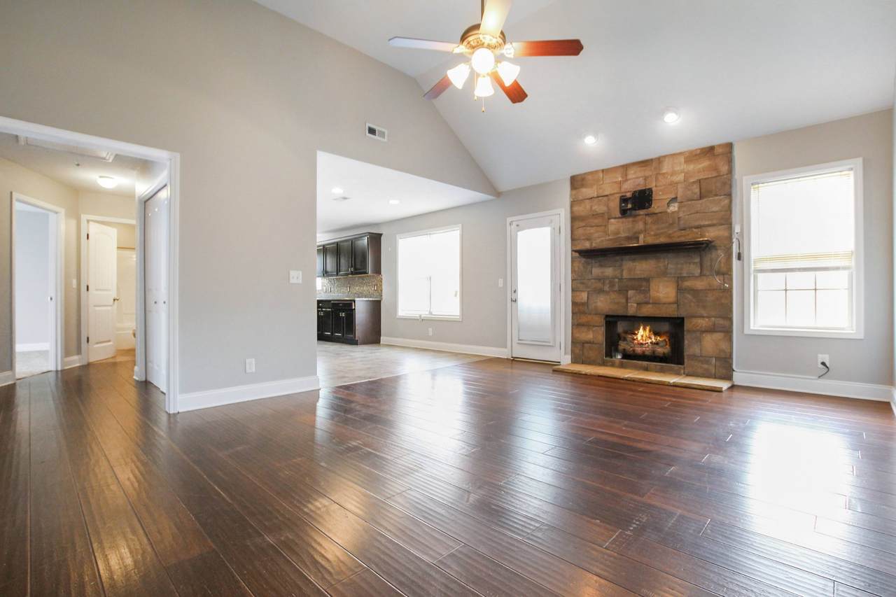 https://bt-photos.global.ssl.fastly.net/nashville/1280_boomver_1_RTC3164598-1.jpg