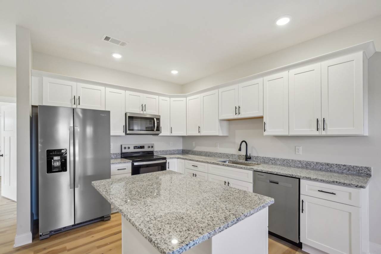 90 Five Oak Ln - Photo 1