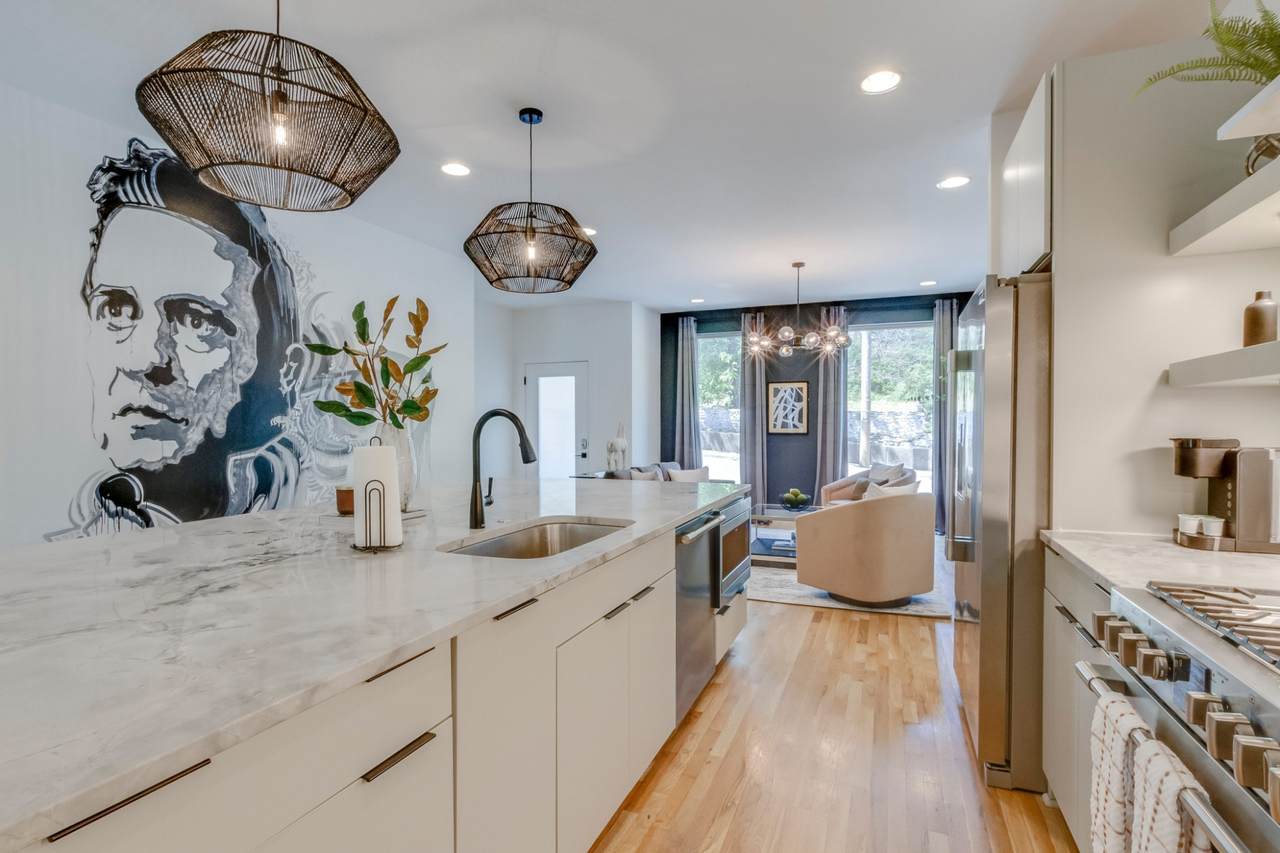 2809 Delaware Ave - Photo 1