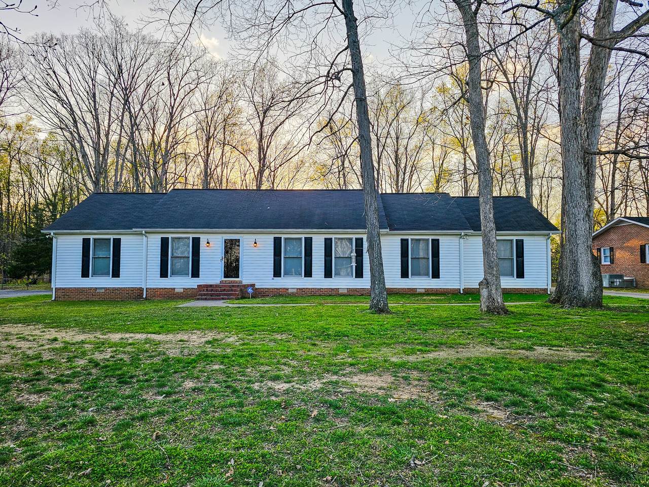 331 Hilltop Dr - Photo 1