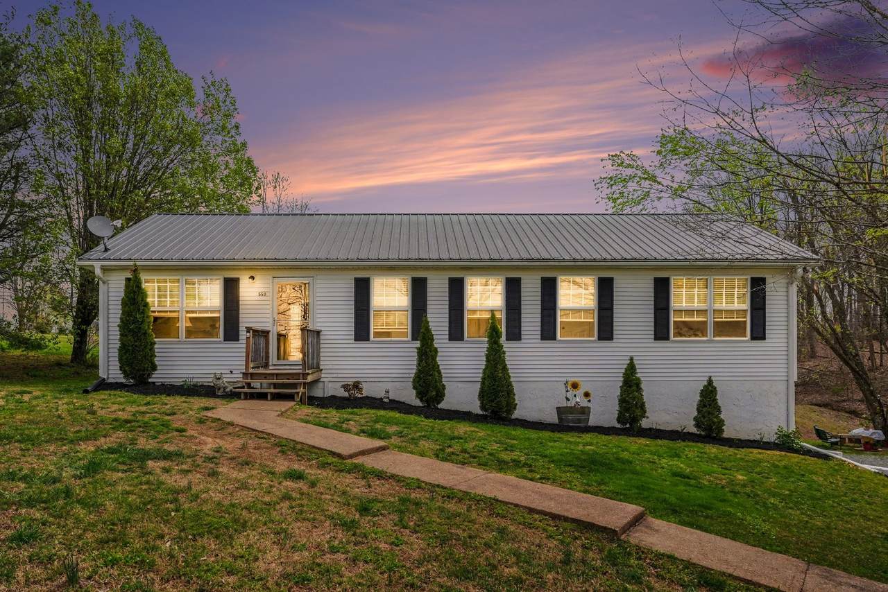 550 Gregory Rd - Photo 1