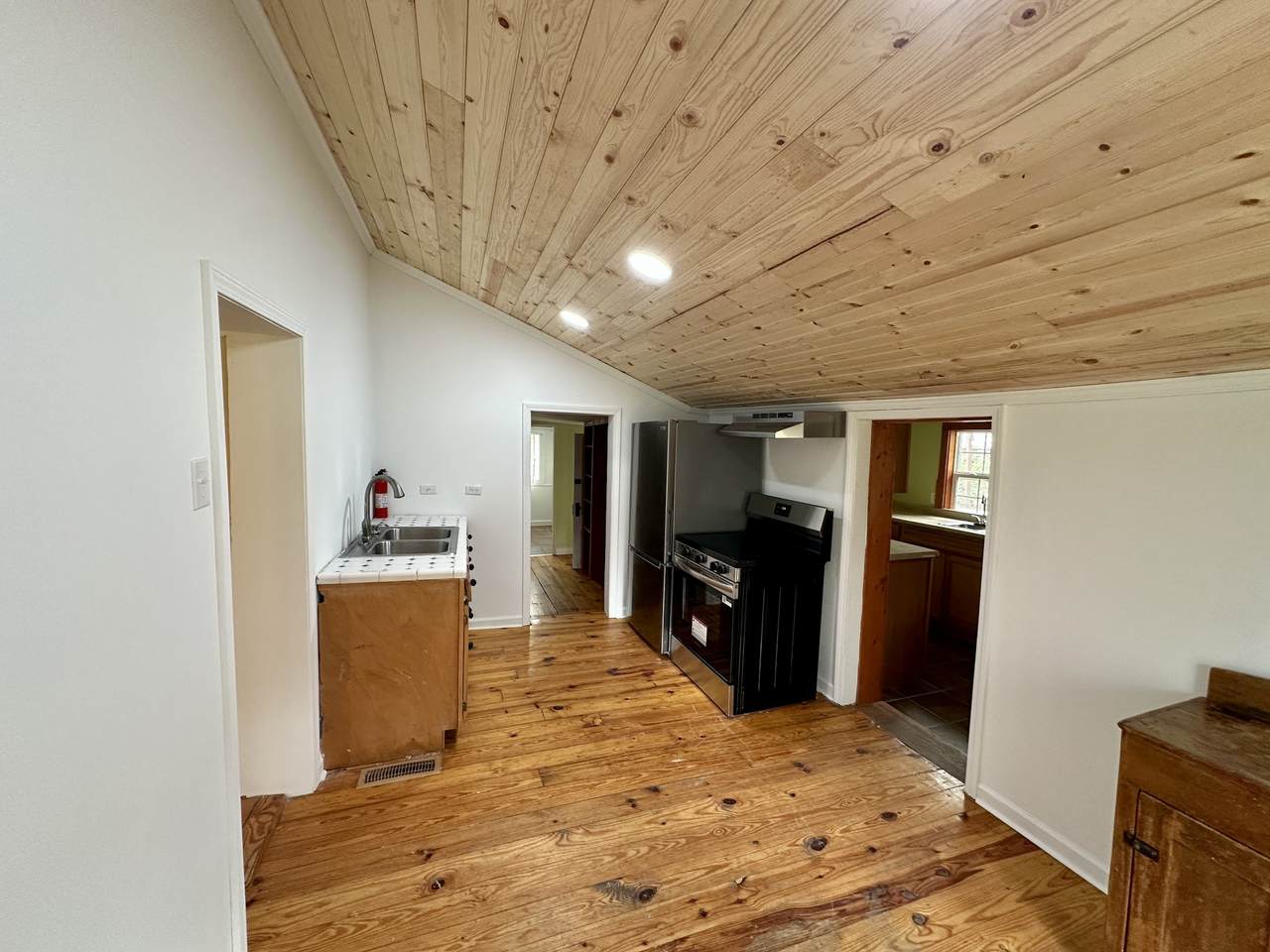 https://bt-photos.global.ssl.fastly.net/nashville/1280_boomver_1_RTC3166844-1.jpg