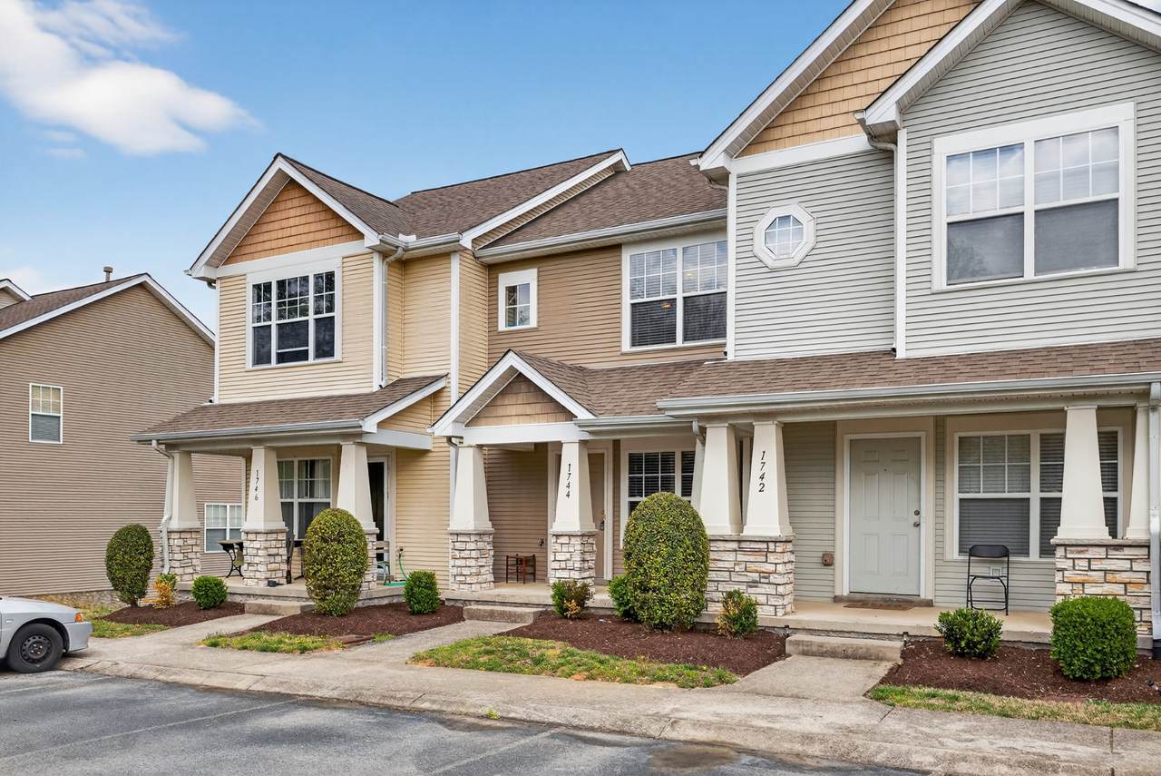 1744 Lincoya Bay Dr - Photo 1