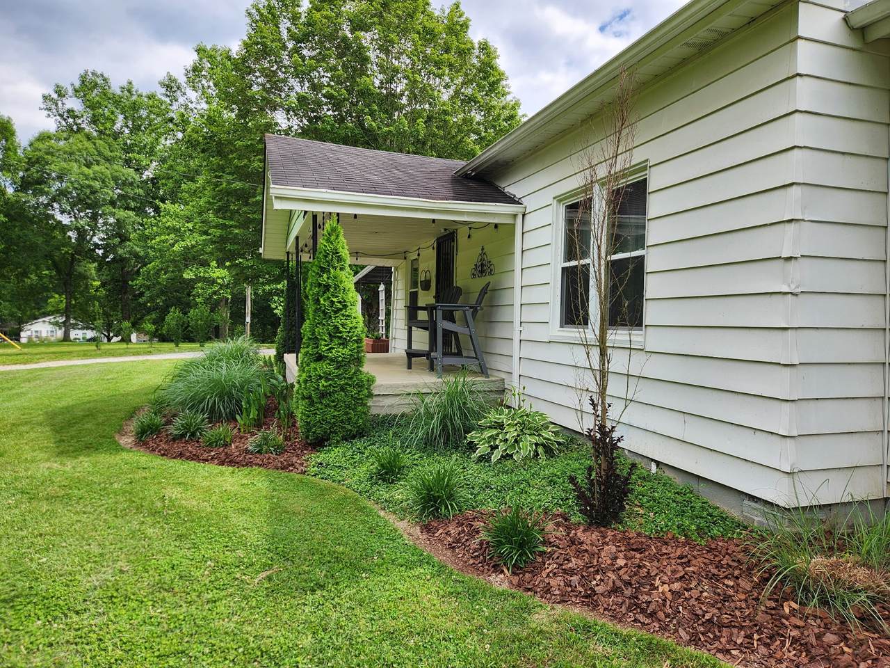 https://bt-photos.global.ssl.fastly.net/nashville/1280_boomver_1_RTC3167013-1.jpg